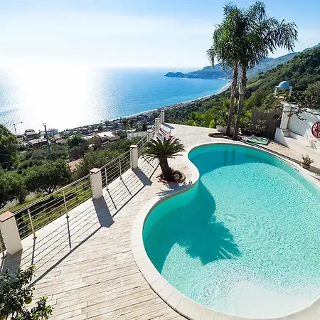 Villa Luce Letojanni