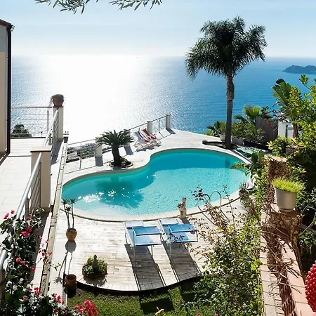 Luce Villa